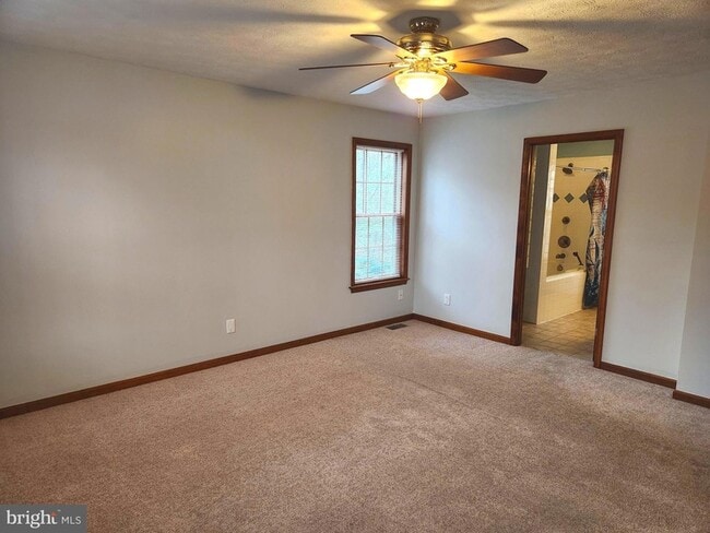 Building Photo - 43974 White Cedar Ln