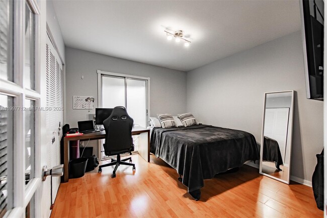 Building Photo - 165 NW 85th Ct