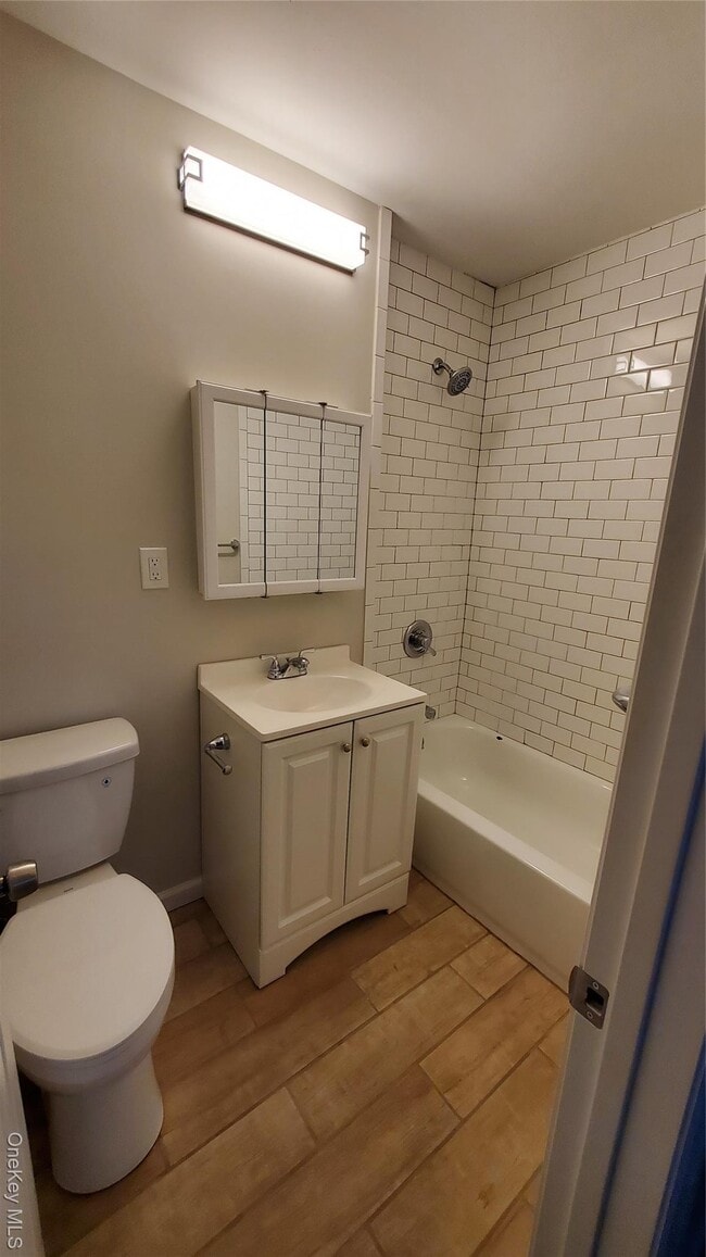 Building Photo - 460 Old Town Rd