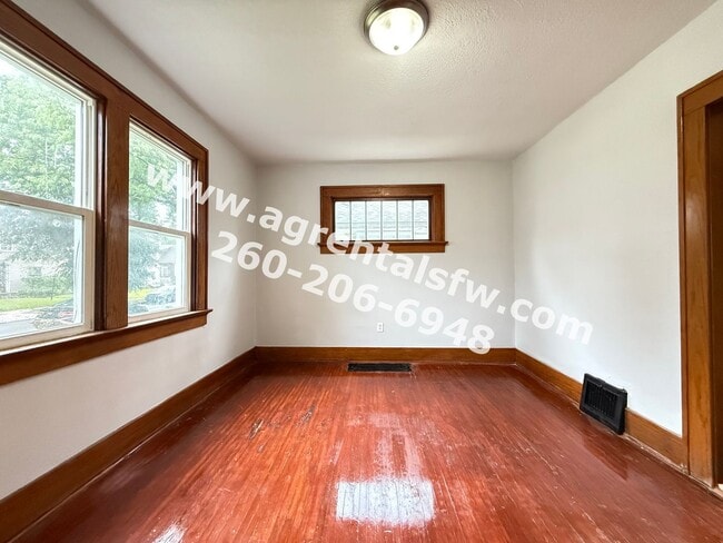 Building Photo - 2931 Alexander St