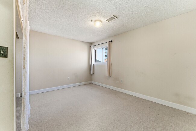 Building Photo - 387 Ralph McGill Blvd NE