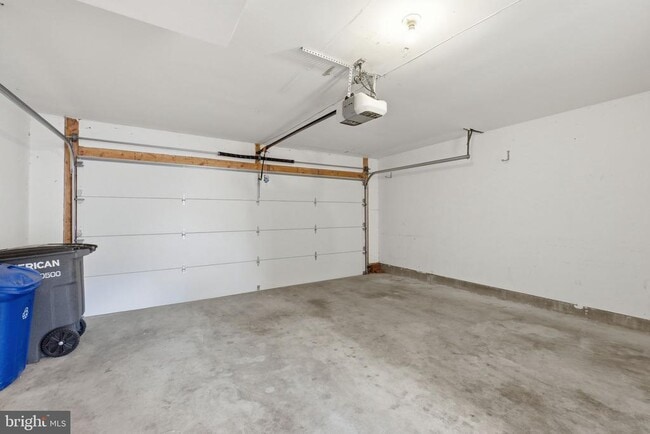 Building Photo - 4067 Fountainside Ln