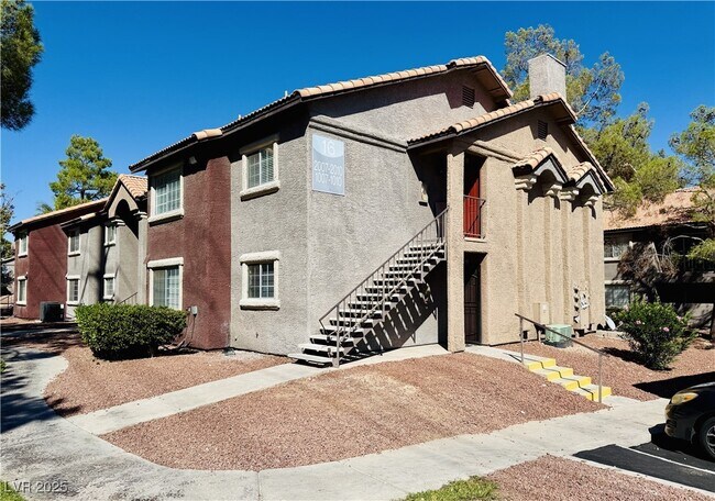 Building Photo - 2750 S Durango Dr