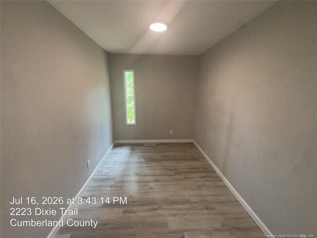 Building Photo - 2223 Dixie Trail