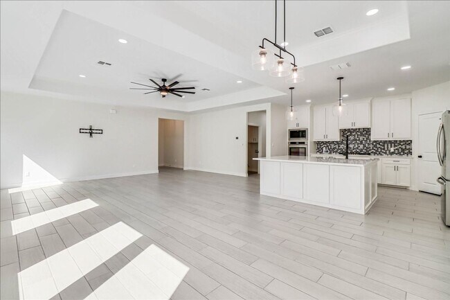 Building Photo - 4126 Azali Dr