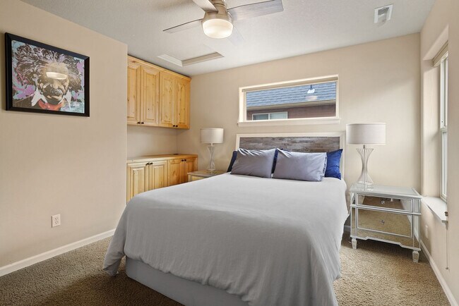 Building Photo - 20482 Jacklight Ln