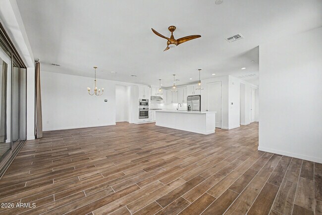 Building Photo - 11673 N 136th St
