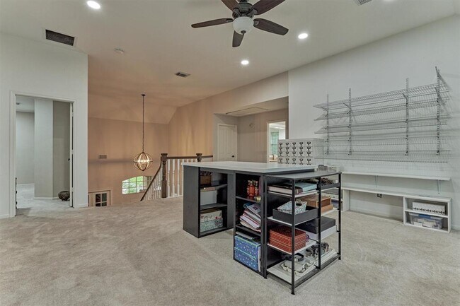 Building Photo - 46 Pinepath Pl