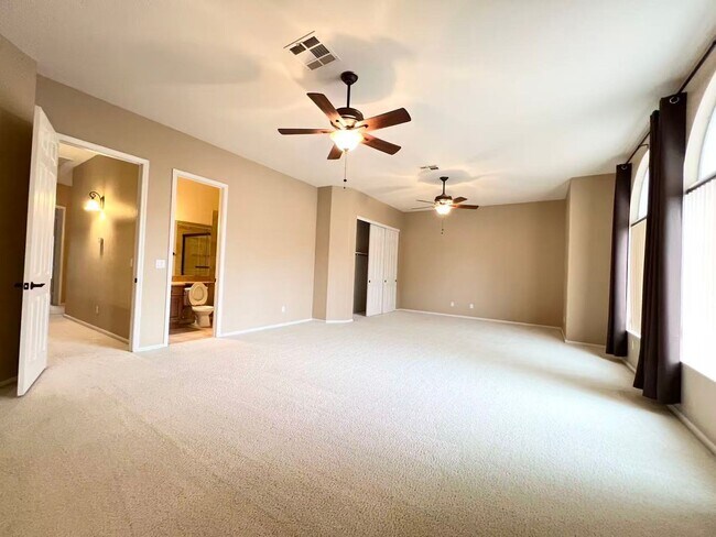 Building Photo - 2105 Eaglepath Cir