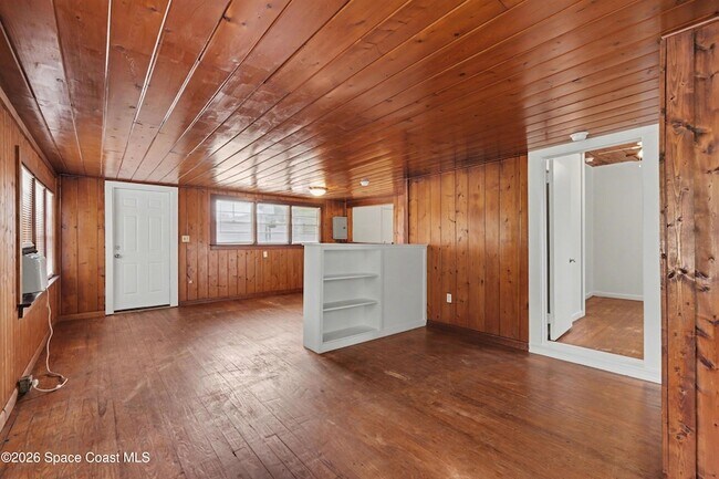 Building Photo - 1708 Pine St