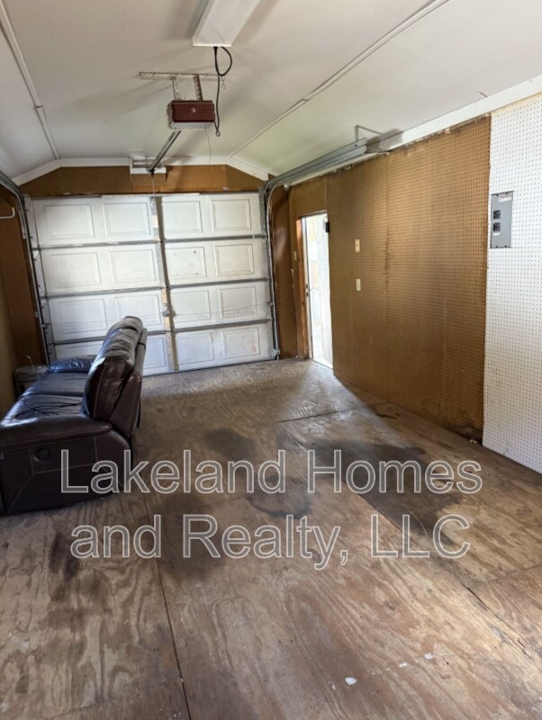 Building Photo - 2906 Rossi Ln