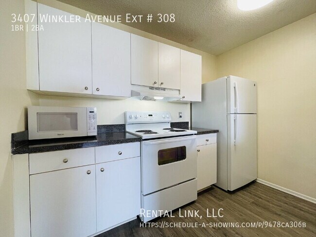 Building Photo - 3407 Winkler Ave