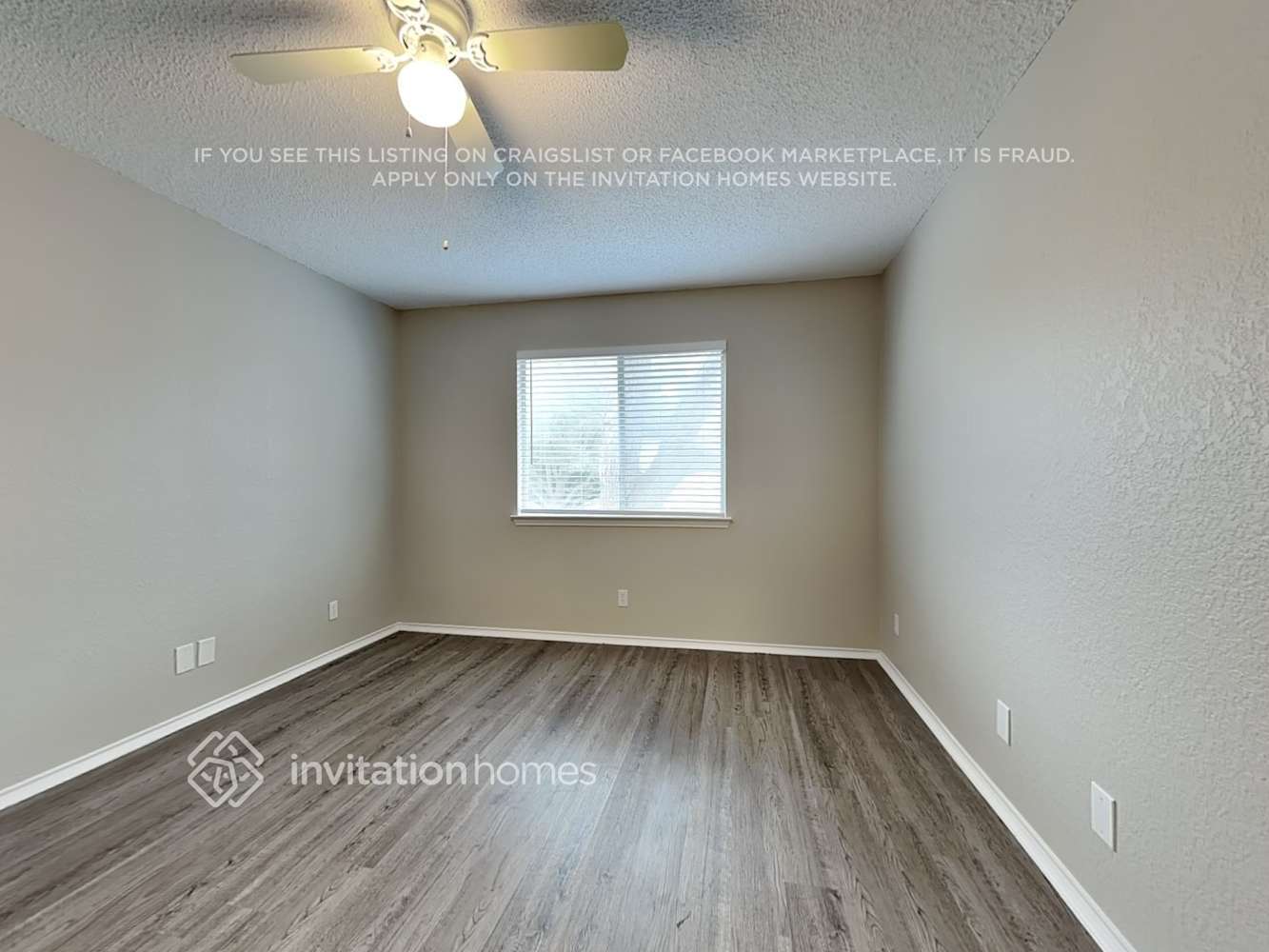 Building Photo - 1001 Apache Oaks Dr