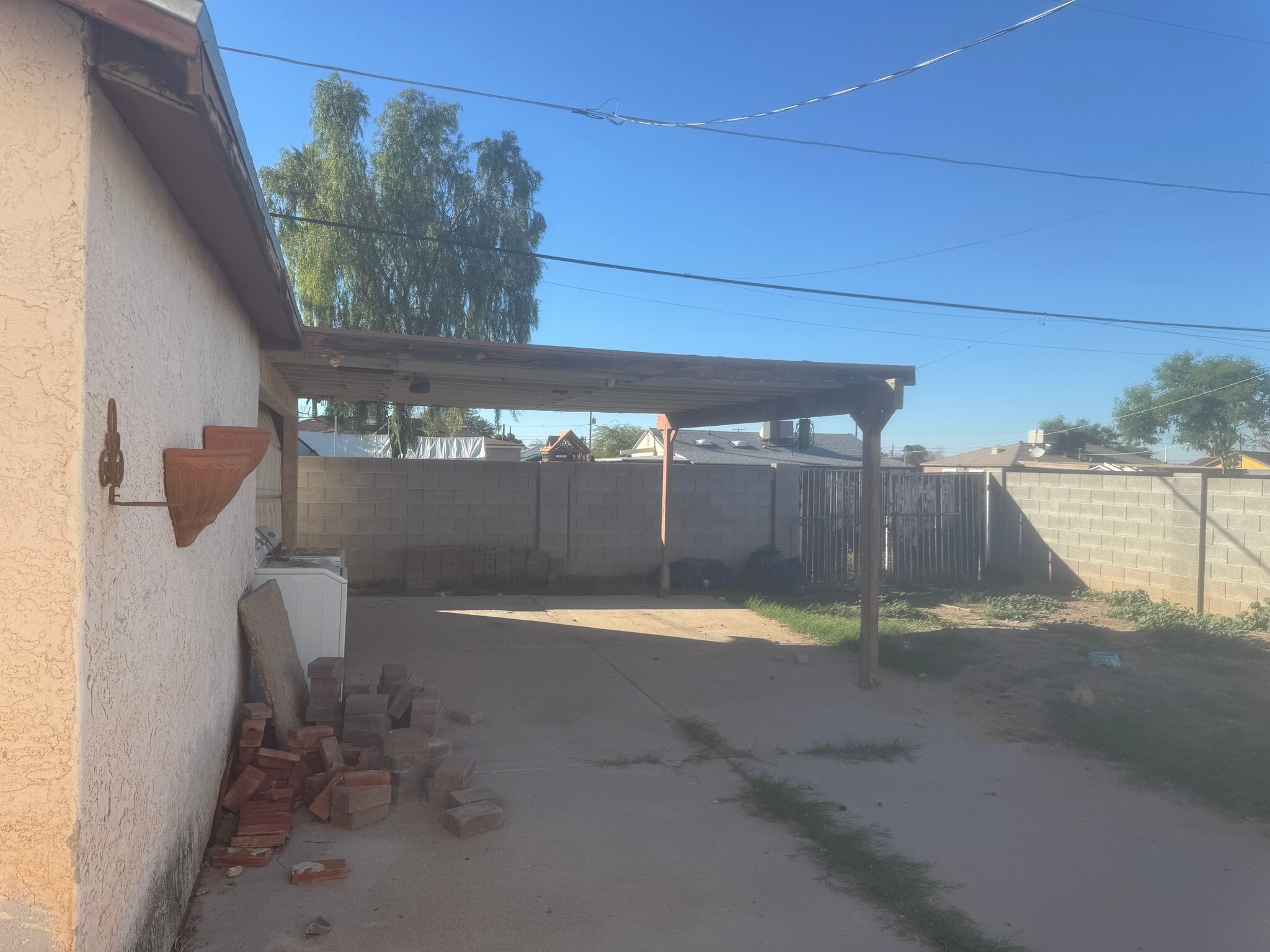 Building Photo - 6216 S 4th Ave