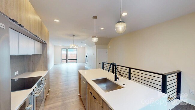Building Photo - 1211 Minter Pl