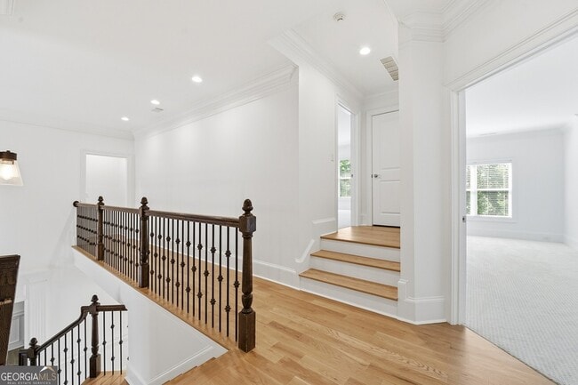 Building Photo - 6740 Castleton Dr NW