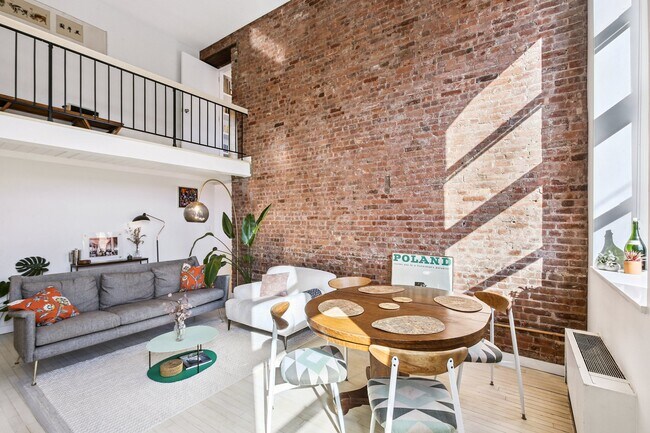 Building Photo - 464-470 Central Ave