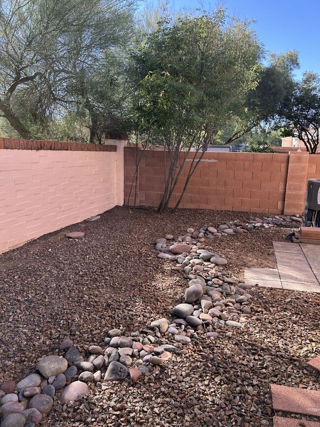 Building Photo - Unfurnished single story home in Villa Santa Rita Best Kept Secret.