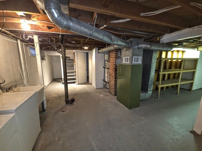 Building Photo - 5617 E Parkwater Ave