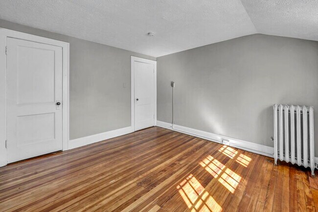 Building Photo - 1724 Preyer Ave