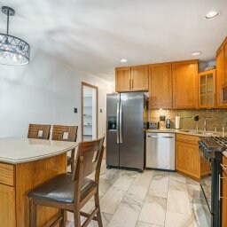 Building Photo - 205 Lake Hills Rd