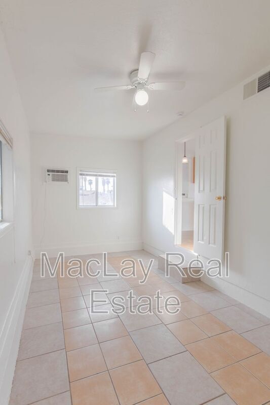 Building Photo - 2032 W Adams St