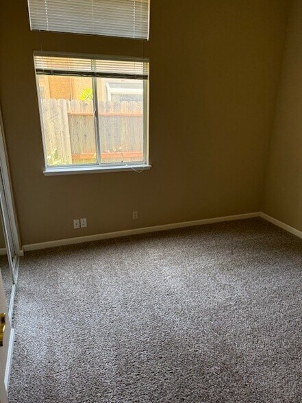 Building Photo - 2440 Julliard Cir
