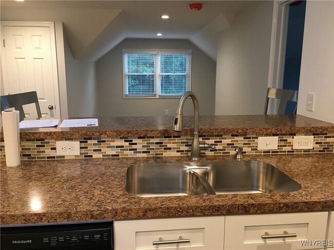 Building Photo - 791 Campbell Blvd