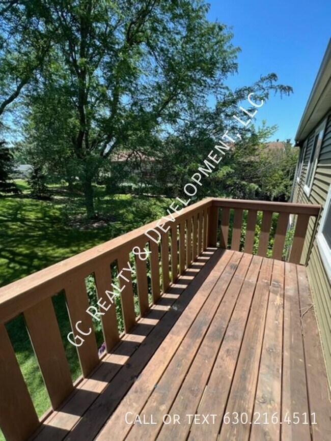 Building Photo - 737 Candleridge Ct