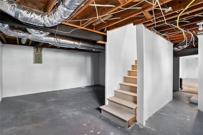 Building Photo - 2289 Addison Rd NE