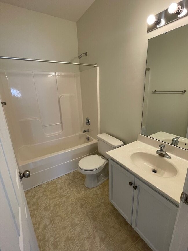 Building Photo - Charming 2 beds 2.5 bath in Charlotte!