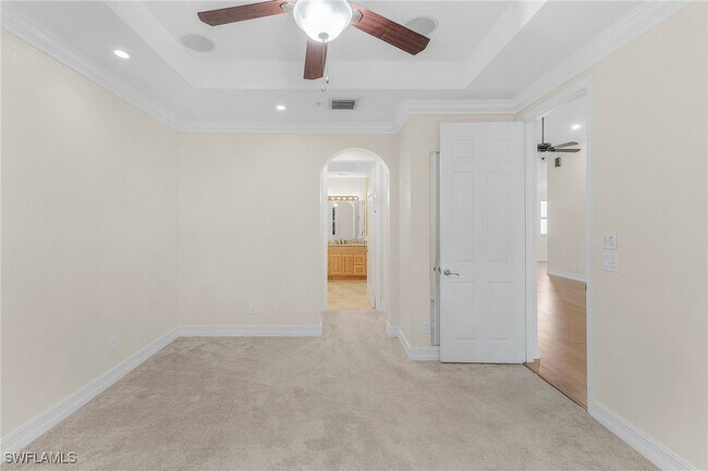 Building Photo - 1325 Mariposa Cir