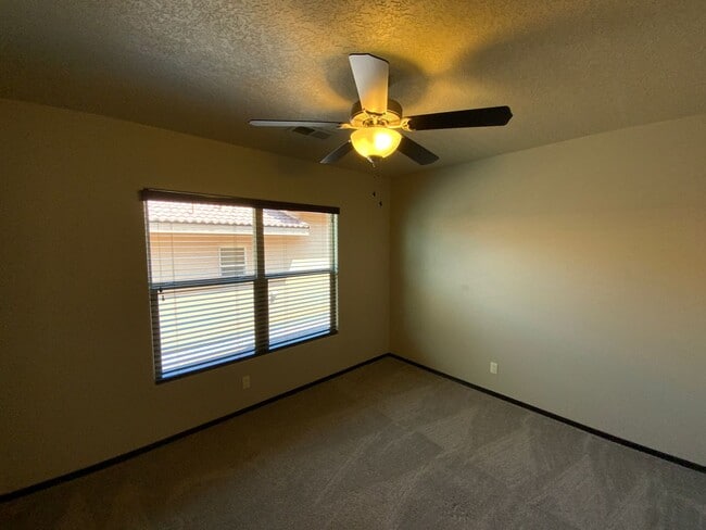 Building Photo - 3 Bedroom Custom Single Story Home Availab...