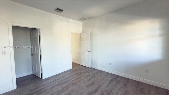 Building Photo - 1522 SW 147th Ter