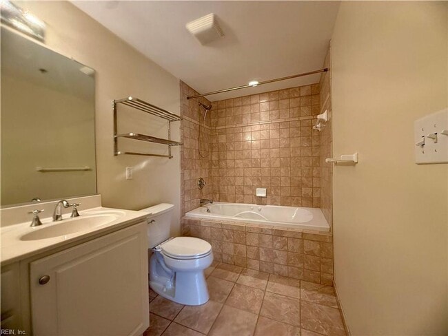 Building Photo - Coastal Comfort: Spacious 2-Bedroom Condo Retreat in Virginia Beach