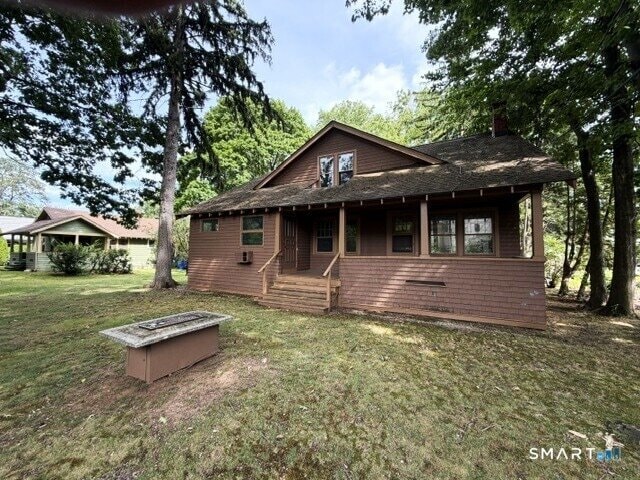 Building Photo - 880 S Quaker Ln