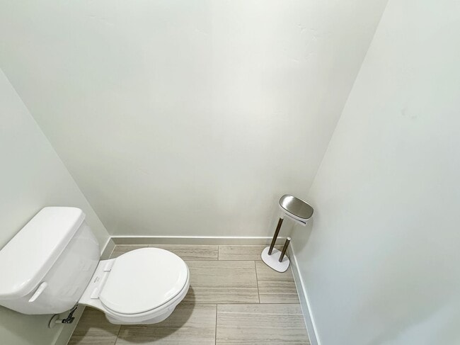 Building Photo - 3011 E Lavatera Dr