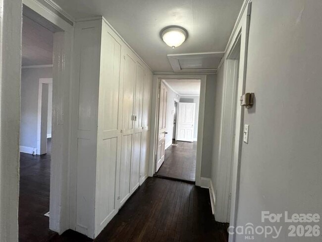 Building Photo - 70 Crowell Dr NW