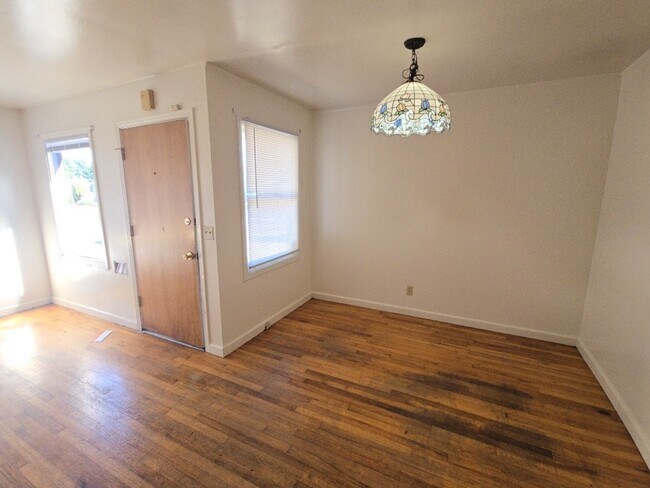 Building Photo - 3880 H St