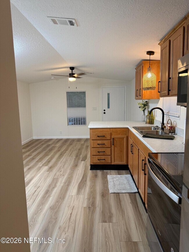 Building Photo - 11098 Joel St