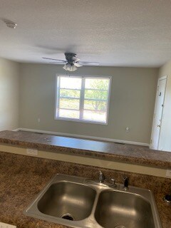 Building Photo - 207 Old Jacksboro Pike