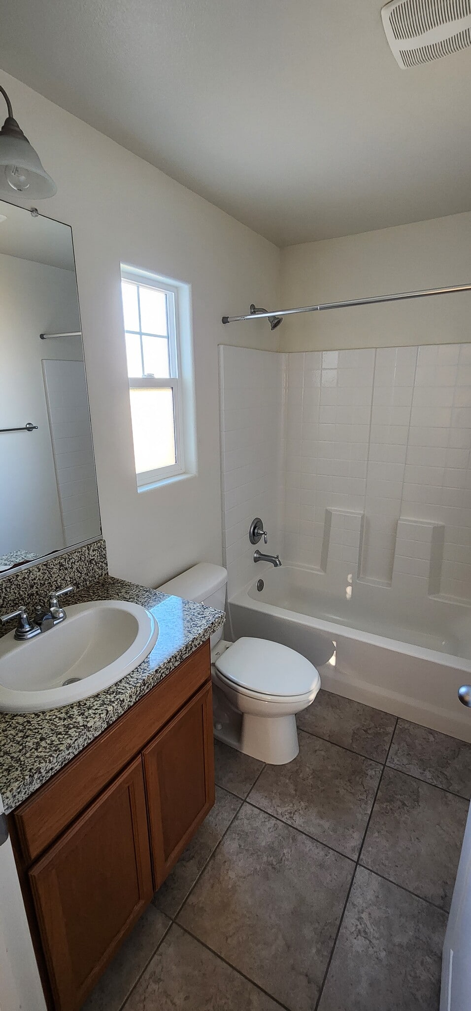 Building Photo - 162 Sweetwater Ln