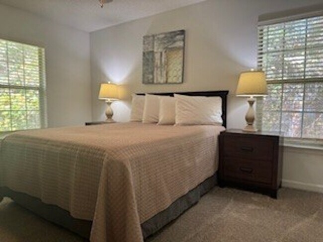 Building Photo - 5028 Gardner Dr