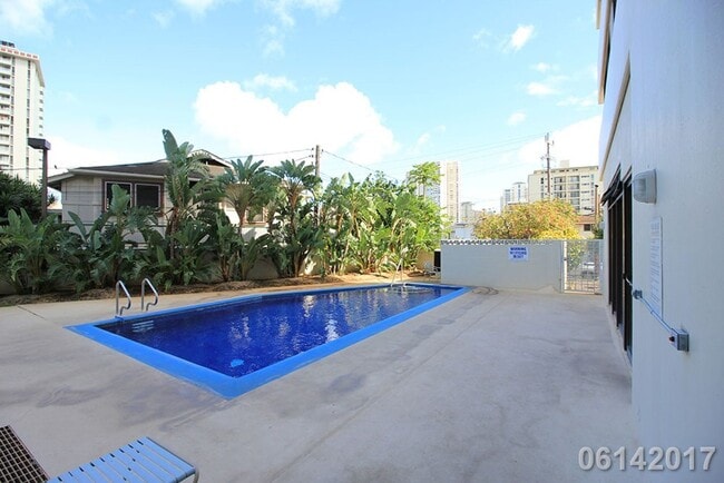 Building Photo - Move-In Ready & Conveniently Located 2BR / 1BA / 1PKG PARKSIDE TOWER – MCCULLY