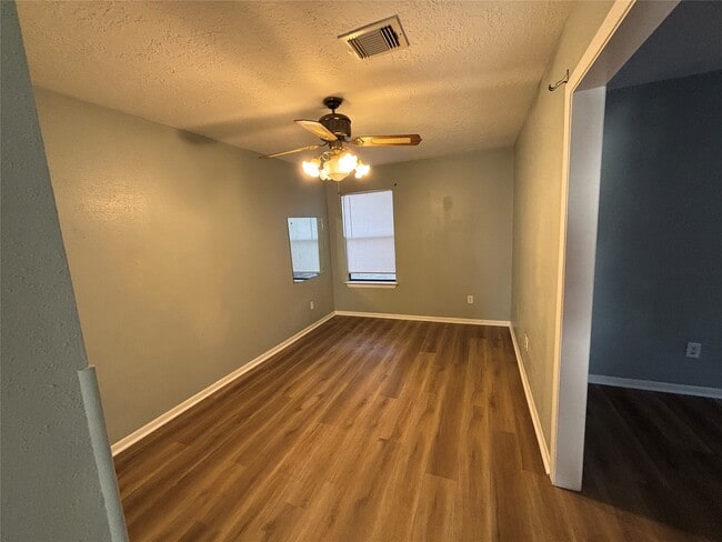 Building Photo - 1506 Park Maple Dr