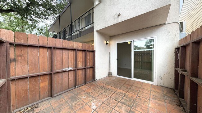 Building Photo - 3980 Cedar St