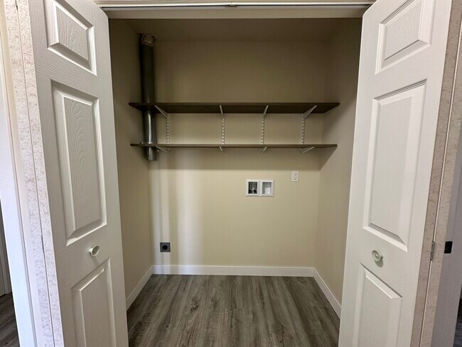 Building Photo - Valley View Estates C