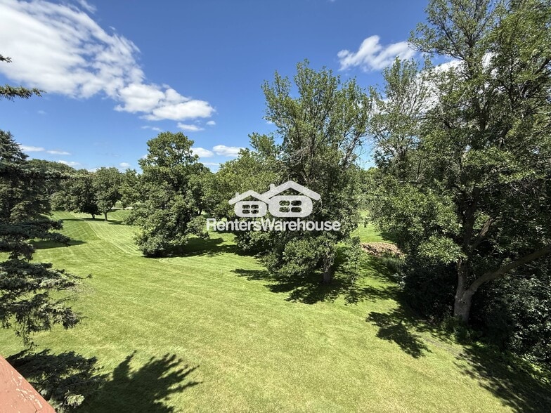 Building Photo - 14320 Fairway Dr