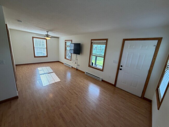 Building Photo - 1697 US-6