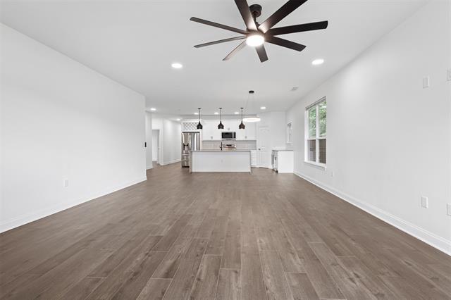 Building Photo - 207 W Wilson Ave
